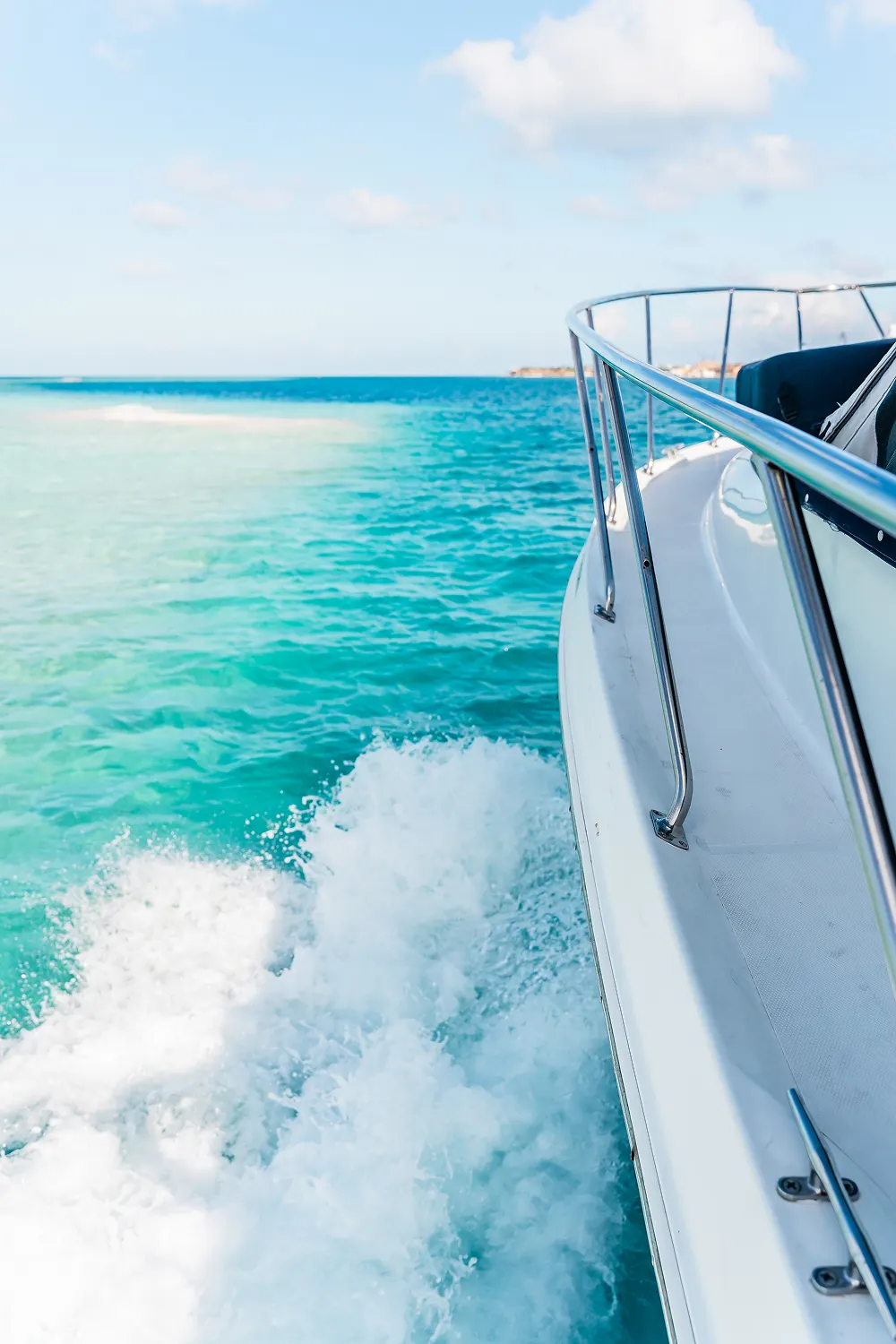 Eden Luca Blue, Bow Rail Cruising View