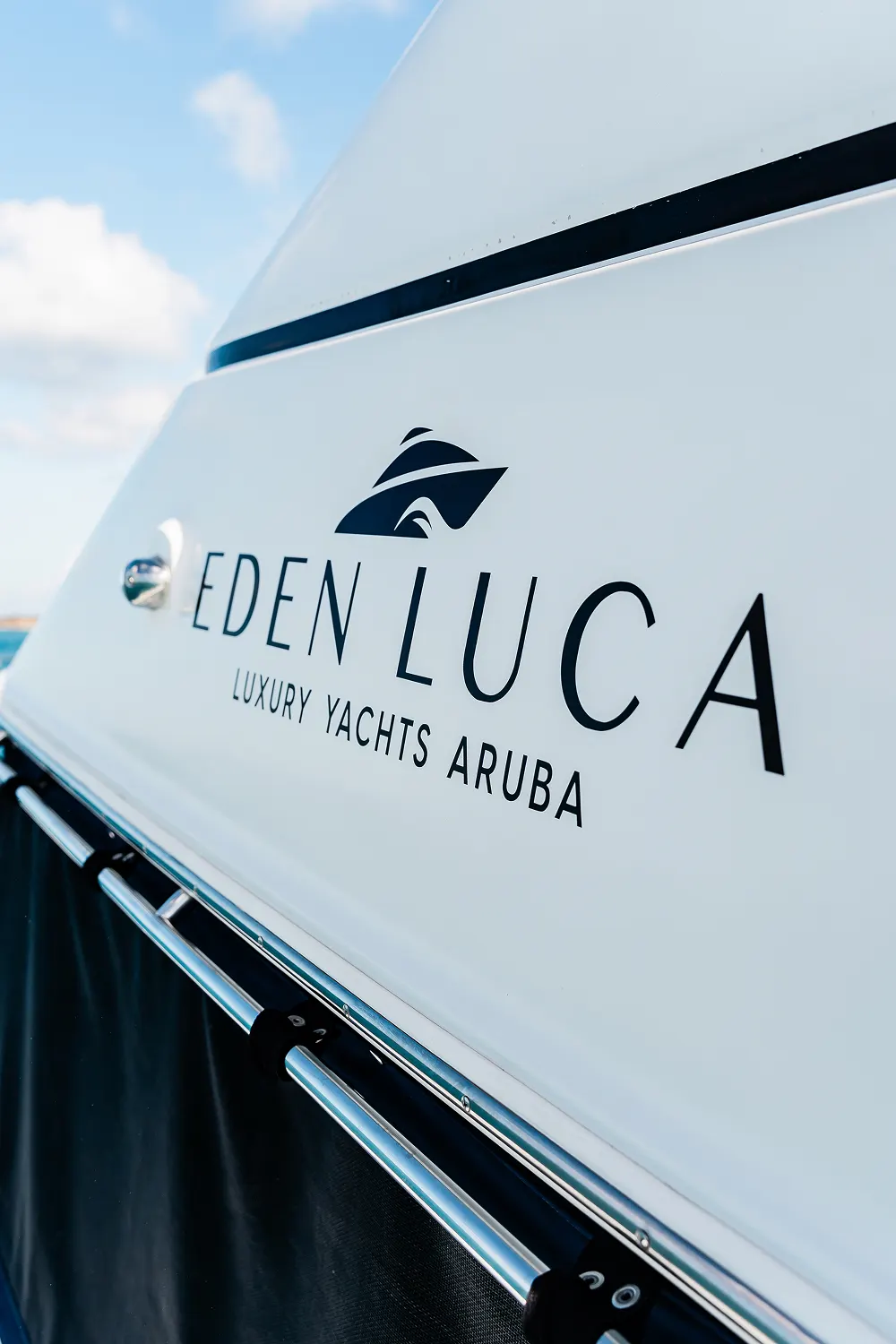 Eden Luca Blue, Hull Wordmark Close-Up
