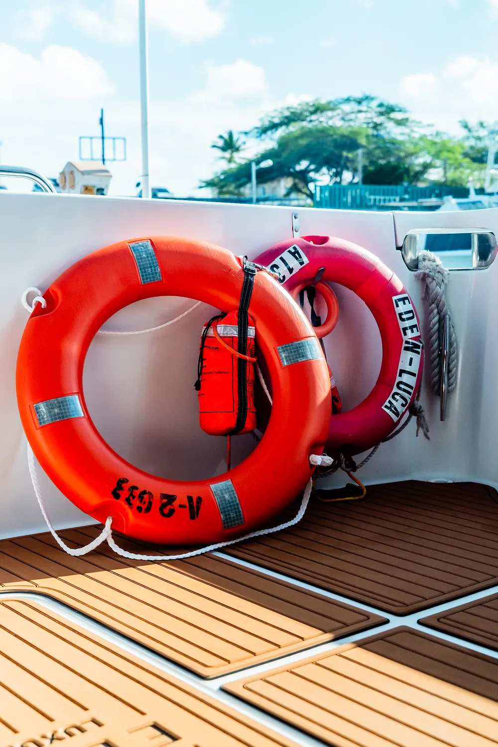 Eden Luca Blue, Safety Rings & Teak Deck